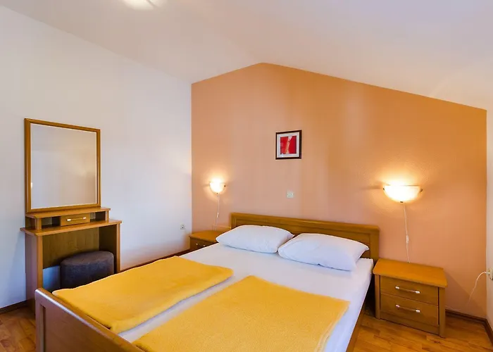 Apartment Helles Mit Traumhaften Meerblick, Grill Und Nur 500 Meter Zum Dramalj