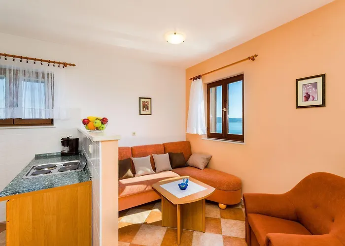 Apartment Helles Mit Traumhaften Meerblick, Grill Und Nur 500 Meter Zum Dramalj