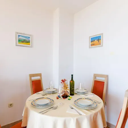 Apartment Helles Mit Traumhaften Meerblick, Grill Und Nur 500 Meter Zum